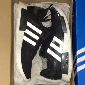 Adidas R1 Monochrome